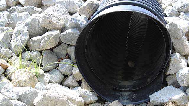 drain-tube-french-drain-black-plastic-pipe